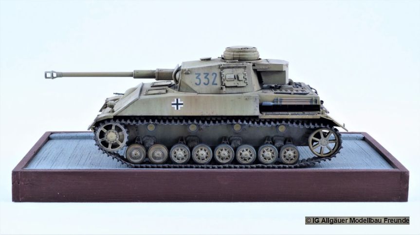 PzKpfw. IV, Ausf. H, Krupp-Entwurf W1466 — 1:35 / Amusing Hobby & Border 35A037